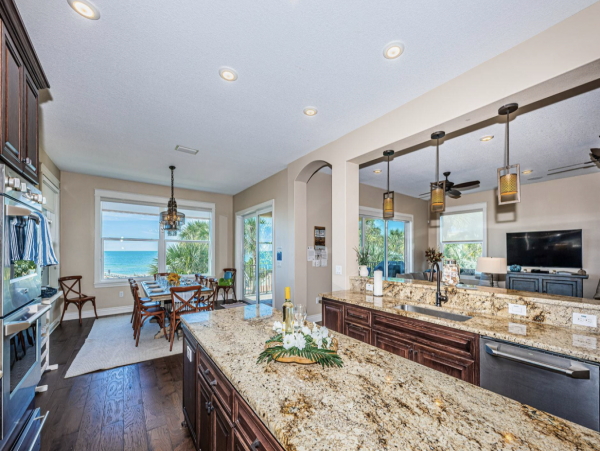 Treasure Island 6 Bedroom Home Pool & Views
